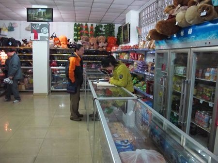 朝鲜平壤的小杂货店